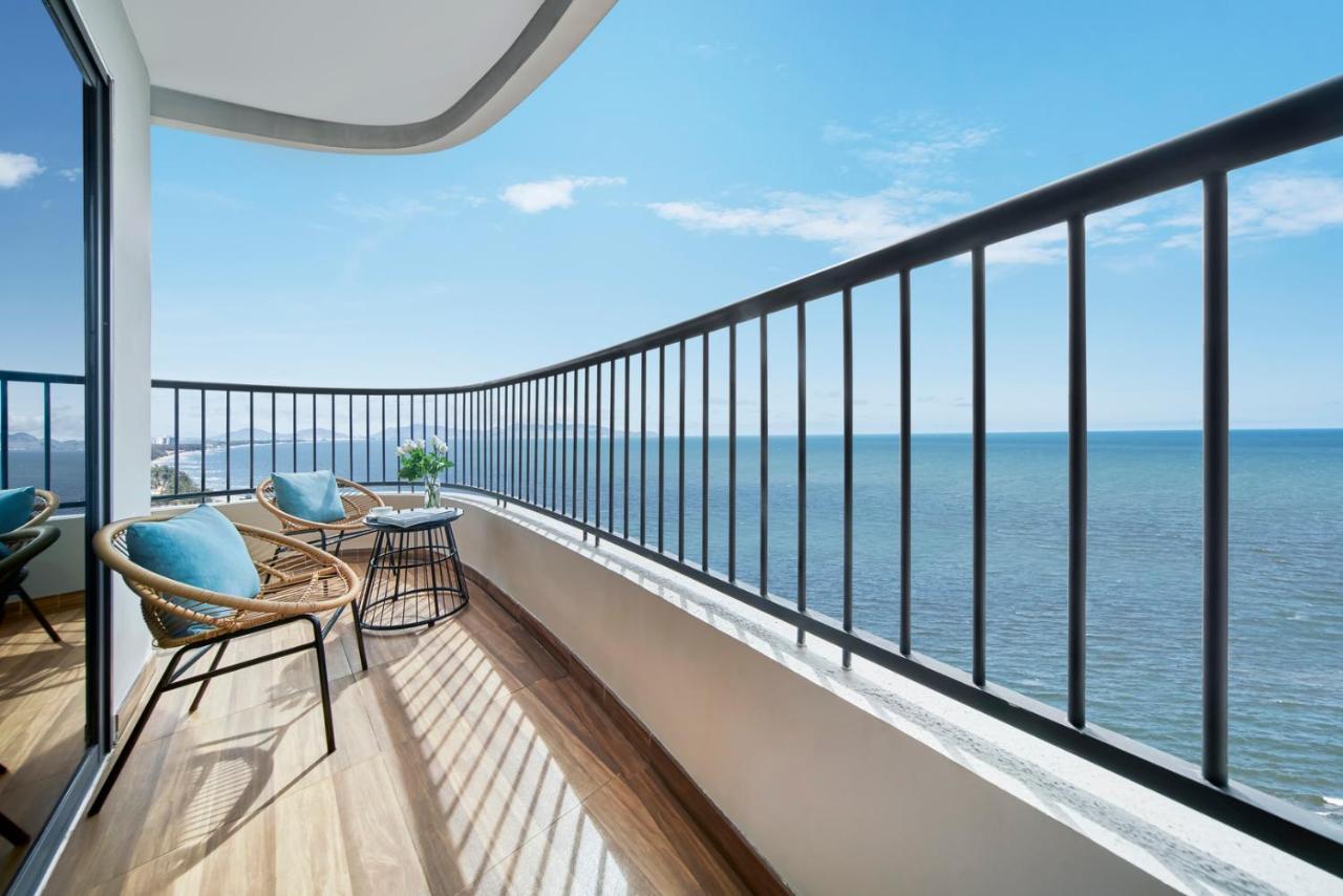 โรงแรมเวียส หวุงเต่า ภายนอก รูปภาพ A balcony