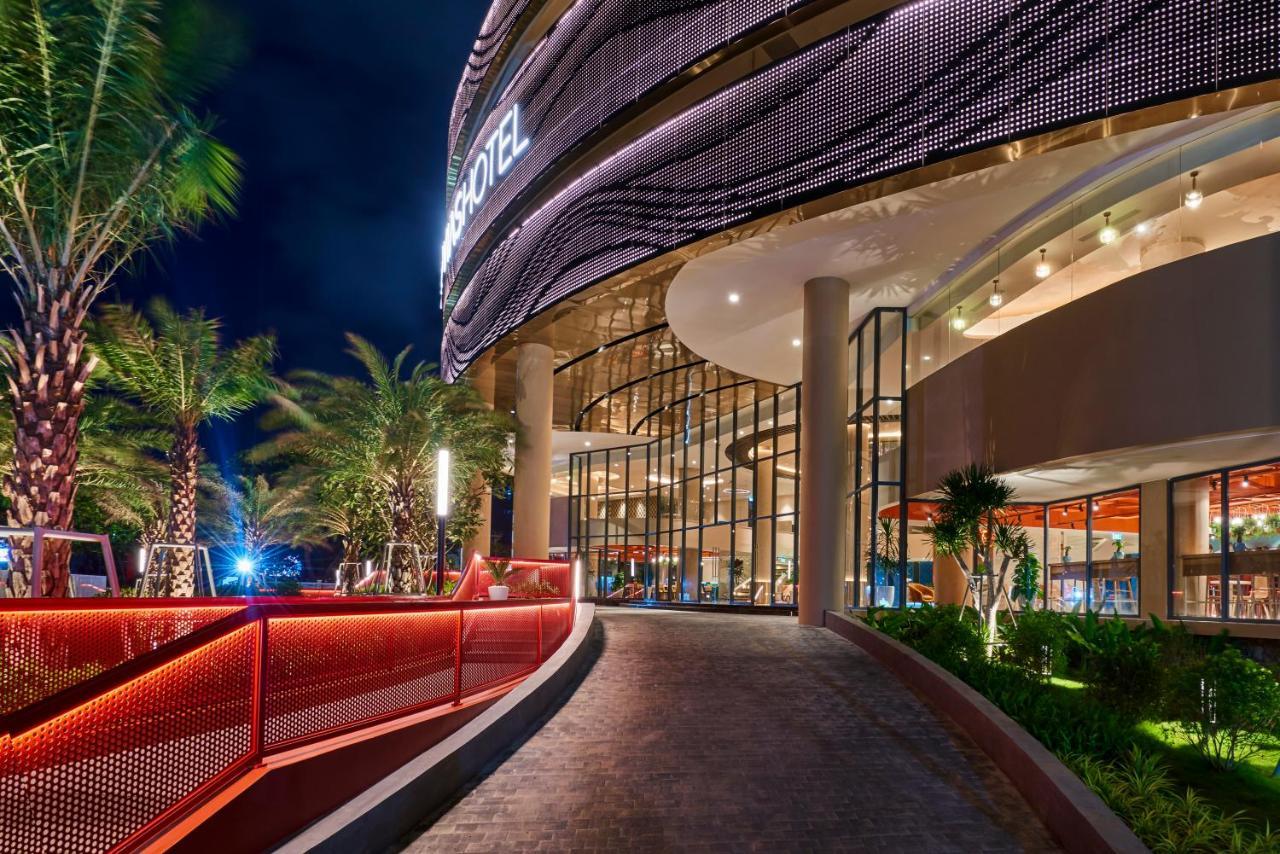 โรงแรมเวียส หวุงเต่า ภายนอก รูปภาพ The entrance of the mall