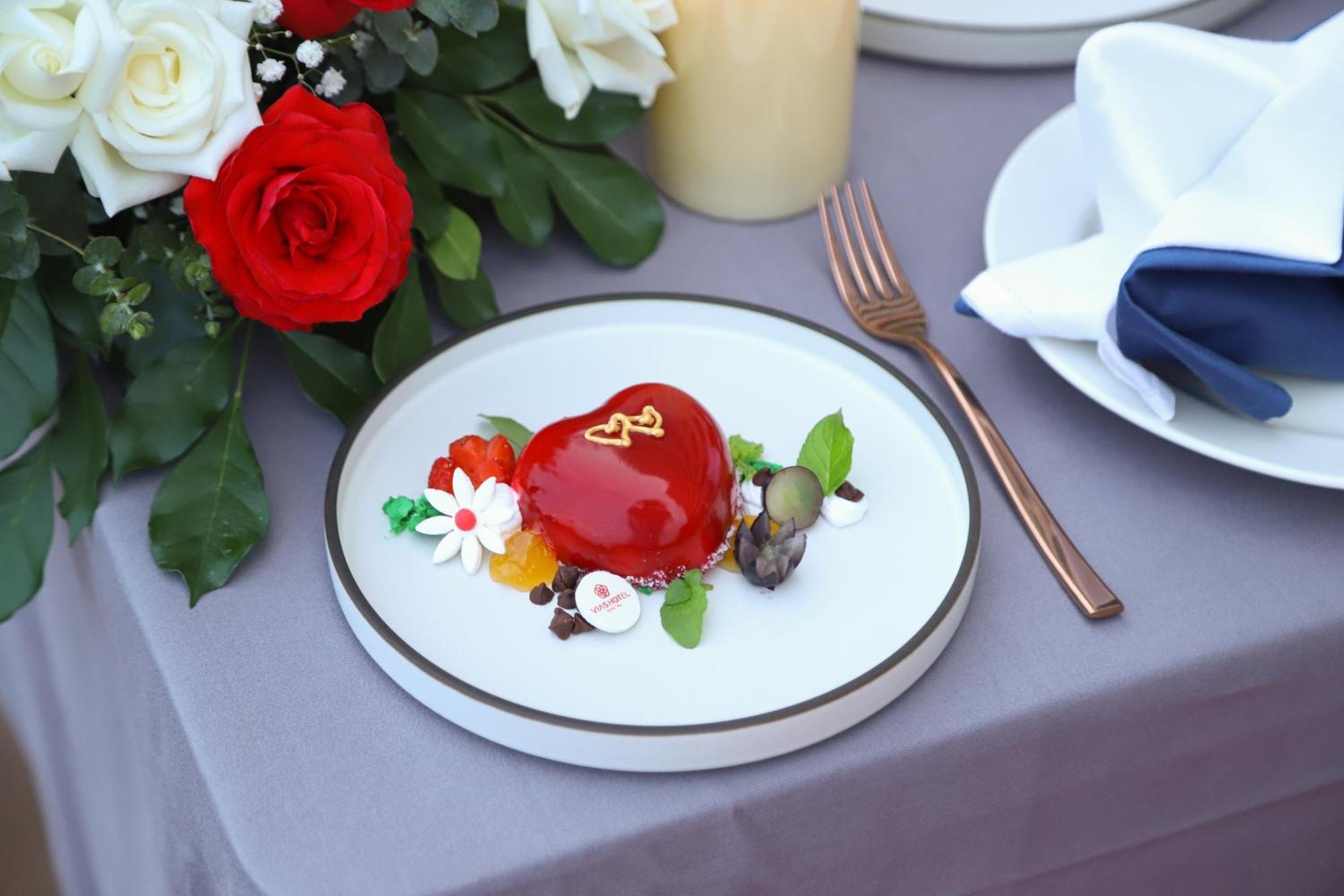โรงแรมเวียส หวุงเต่า ภายนอก รูปภาพ A heart-shaped Jell-O mold