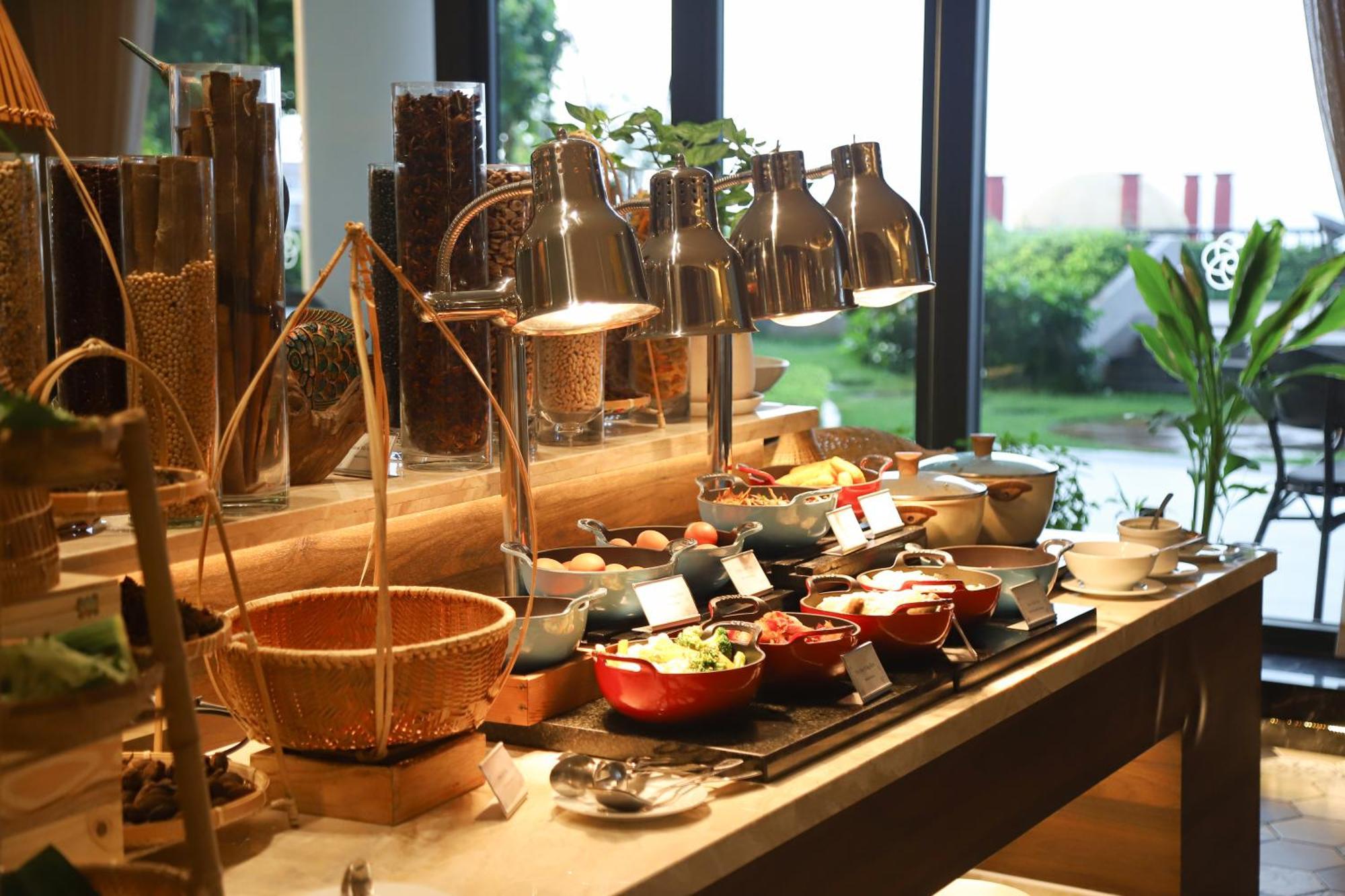 โรงแรมเวียส หวุงเต่า ภายนอก รูปภาพ A salad bar